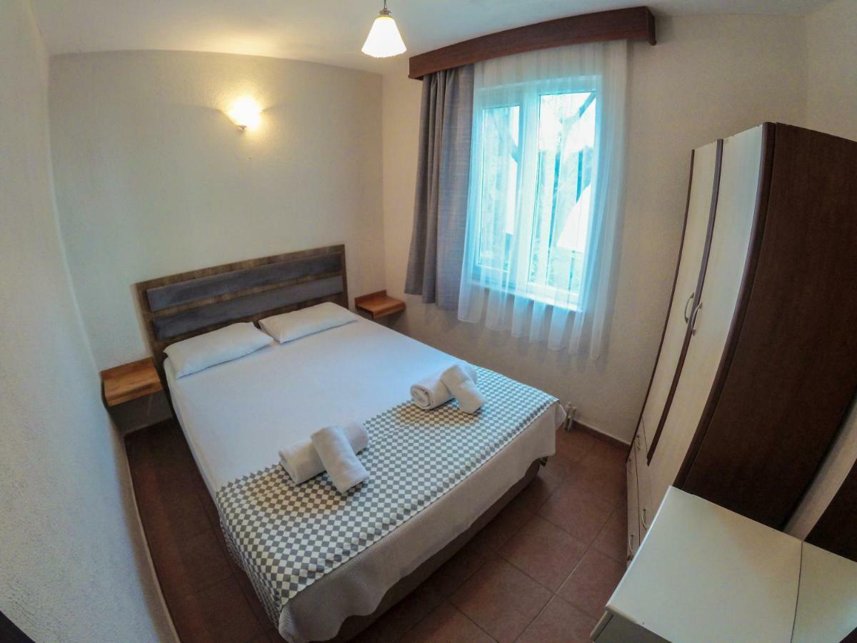 Ergul Motel Küçükkuyu Exterior foto